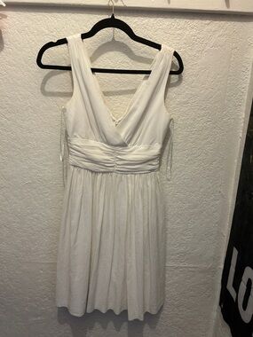Trina Turk White Sleeveless Midi Dress with V-Neck